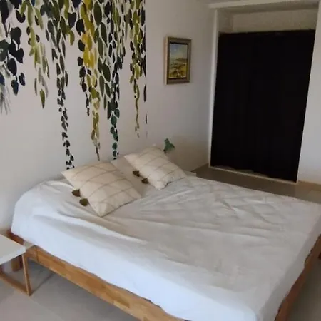T3 Proche Centre Et Renecros-garage Apartment Bandol