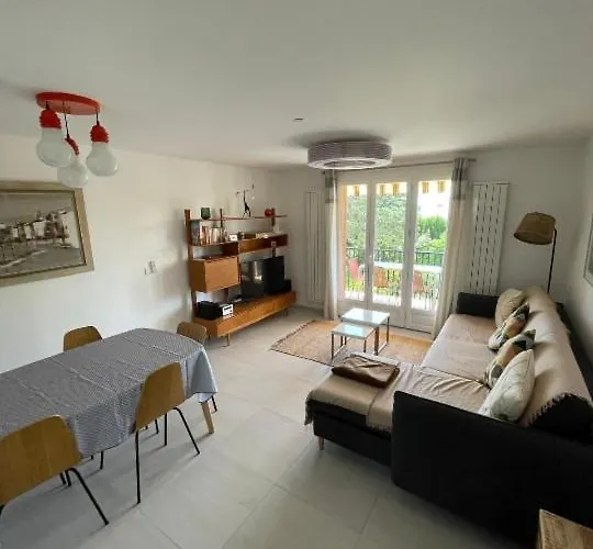 T3 Proche Centre Et Renecros-garage Apartment Bandol